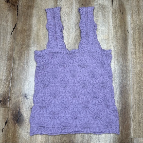 TikTok Shop Lilac Tank Size Small - Picture 5 of 8